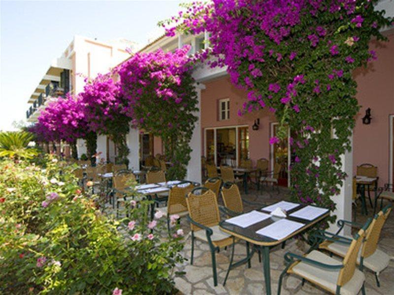 אצ'ארבי Ionian Princess Suites Hotel מראה חיצוני תמונה