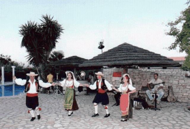 אצ'ארבי Ionian Princess Suites Hotel מראה חיצוני תמונה