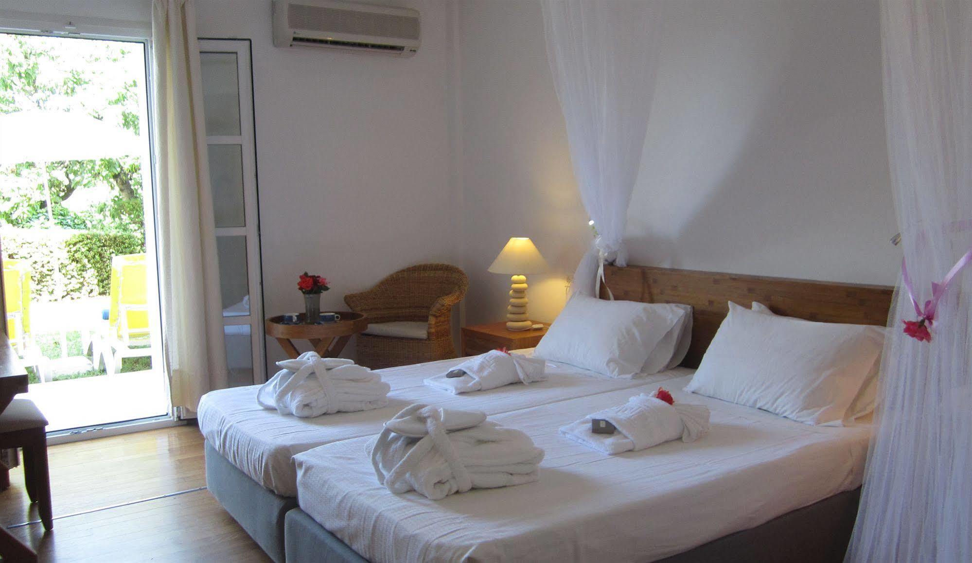 אצ'ארבי Ionian Princess Suites Hotel מראה חיצוני תמונה