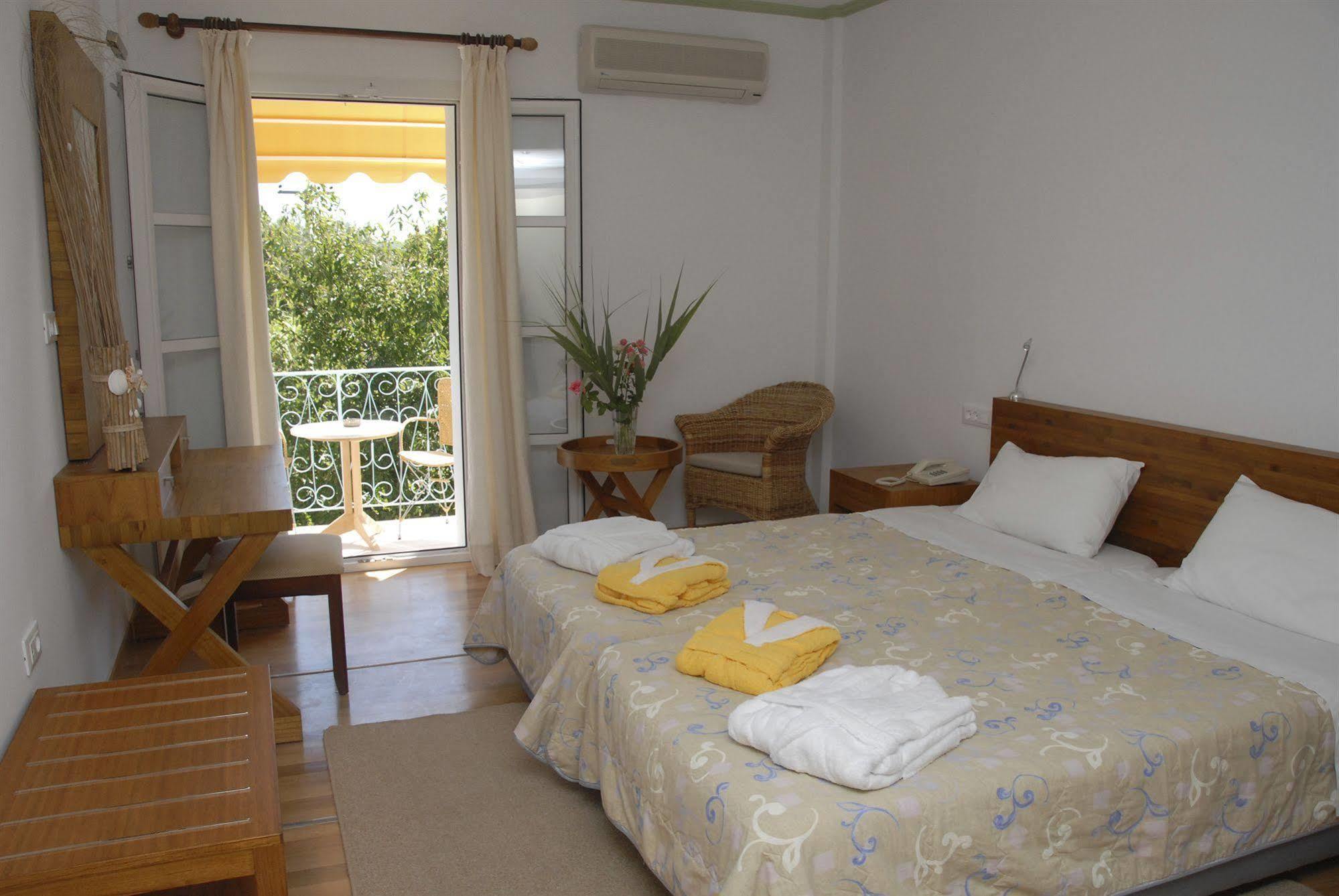 אצ'ארבי Ionian Princess Suites Hotel חדר תמונה