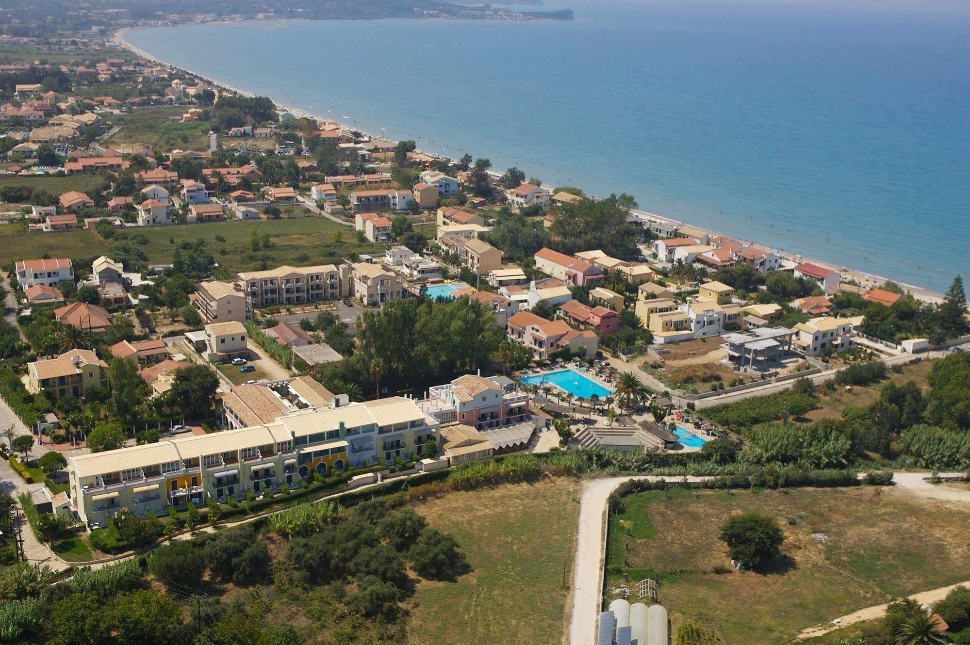אצ'ארבי Ionian Princess Suites Hotel מראה חיצוני תמונה