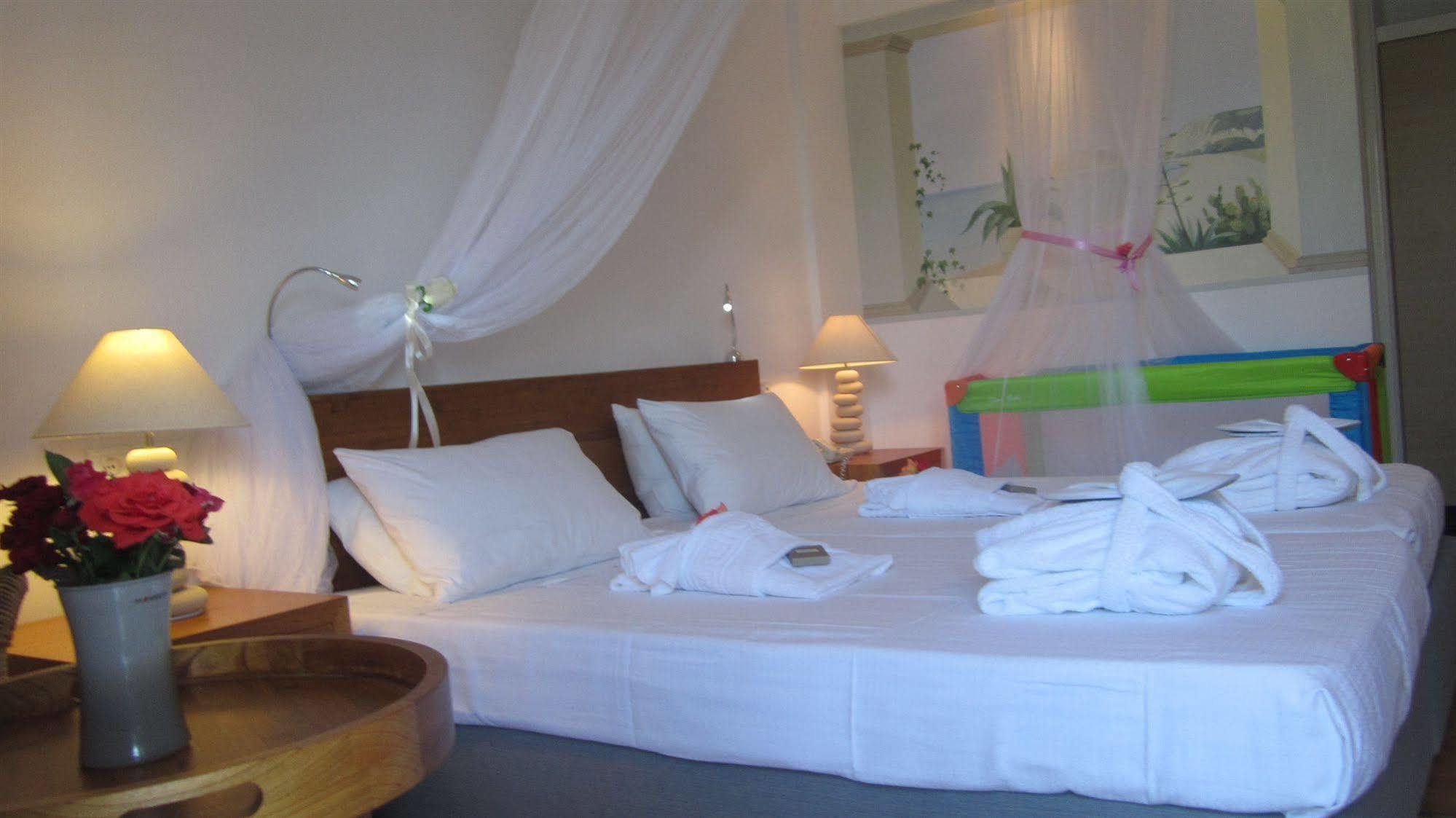 אצ'ארבי Ionian Princess Suites Hotel מראה חיצוני תמונה