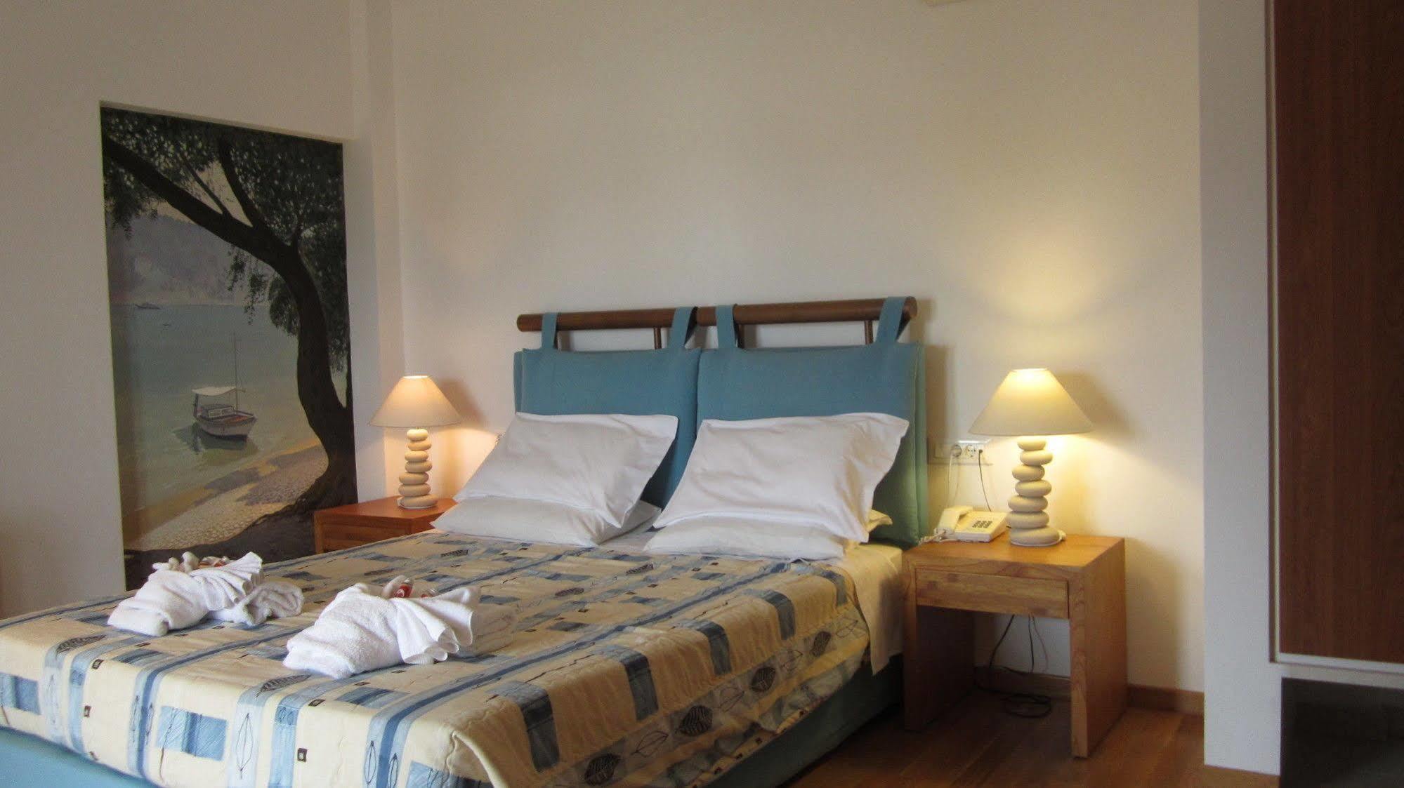 אצ'ארבי Ionian Princess Suites Hotel מראה חיצוני תמונה