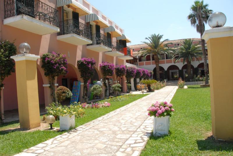 אצ'ארבי Ionian Princess Suites Hotel מראה חיצוני תמונה